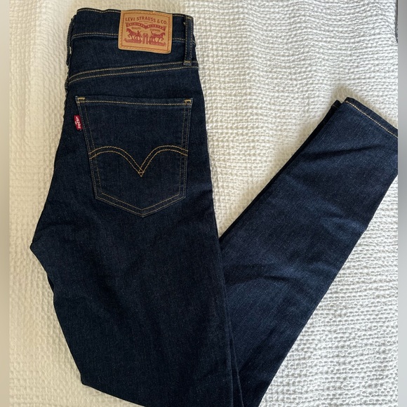 Levi - Mike High Super Skinny Jean - Size 27 - Picture 2 of 4